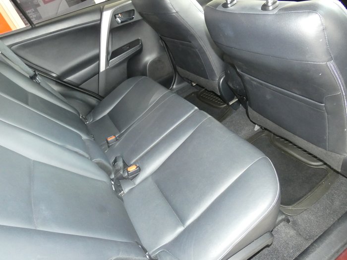 2016 Toyota RAV4 Cruiser (4x4)