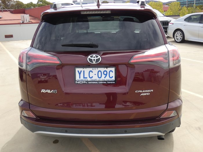 2016 Toyota RAV4 Cruiser (4x4)