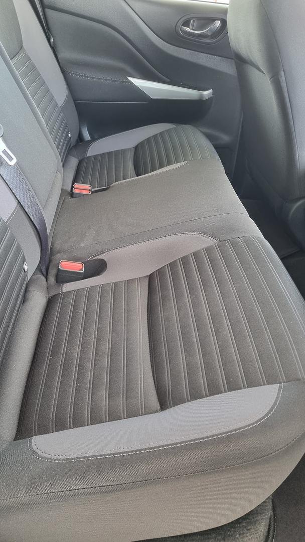 2021 Nissan Navara ST-X