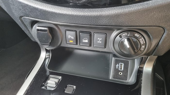 2021 Nissan Navara ST-X