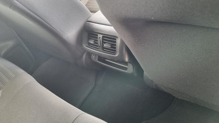 2021 Nissan Navara ST-X