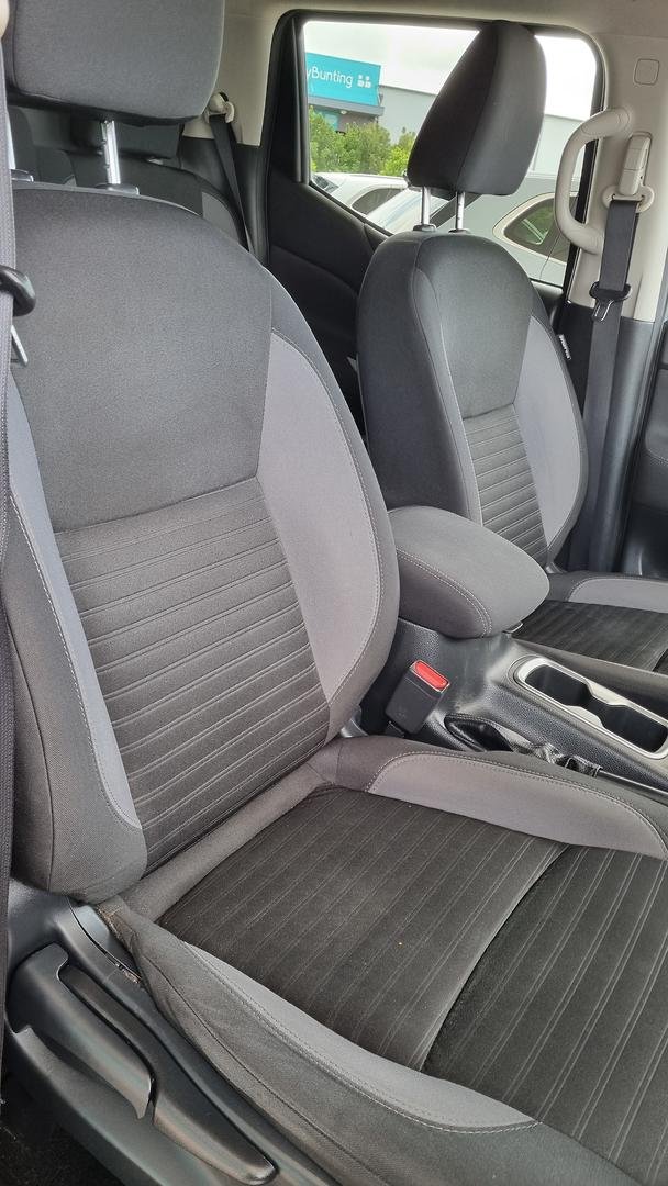 2021 Nissan Navara ST-X