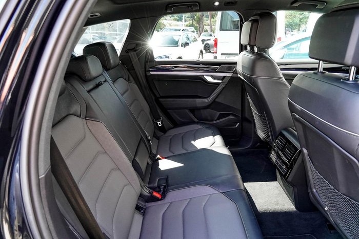 2022 Volkswagen Touareg 210TDI R-Line