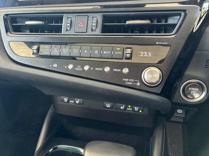 2023 Lexus ES 300h Luxury