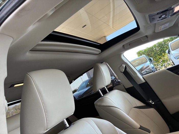 2023 Lexus ES 300h Luxury