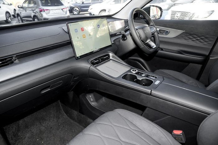2025 Chery Tiggo 8 Super Hybrid Ultimate