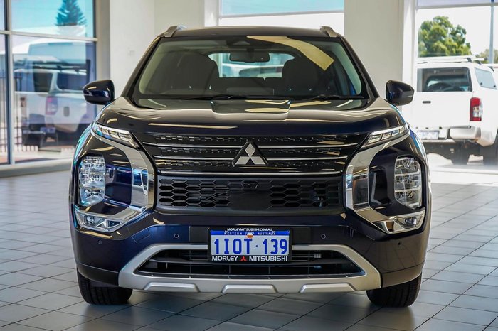 2025 Mitsubishi Outlander LS