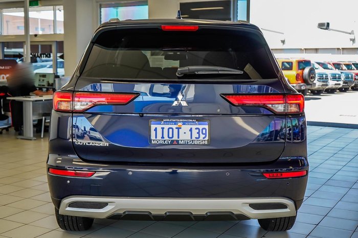 2025 Mitsubishi Outlander LS