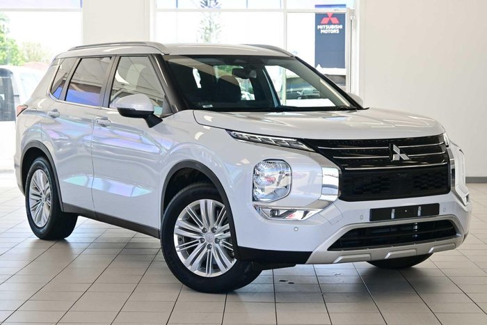 2024 Mitsubishi Outlander LS