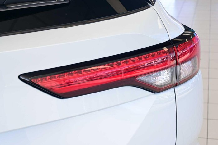 2024 Mitsubishi Outlander LS