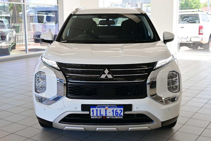 2024 Mitsubishi Outlander LS