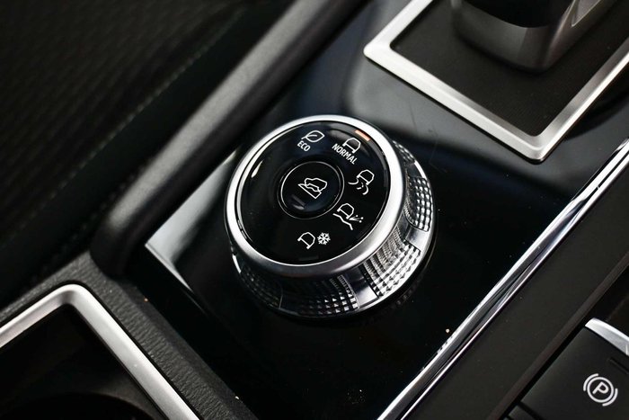 2024 Mitsubishi Outlander LS