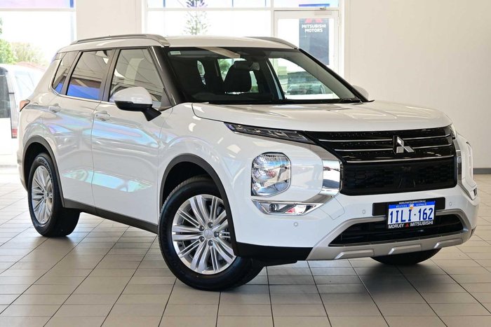 2024 Mitsubishi Outlander LS