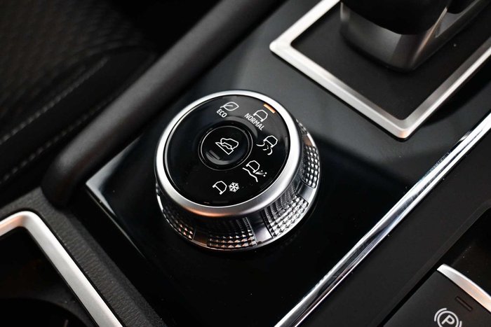 2025 Mitsubishi Outlander LS