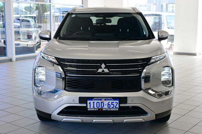 2025 Mitsubishi Outlander LS