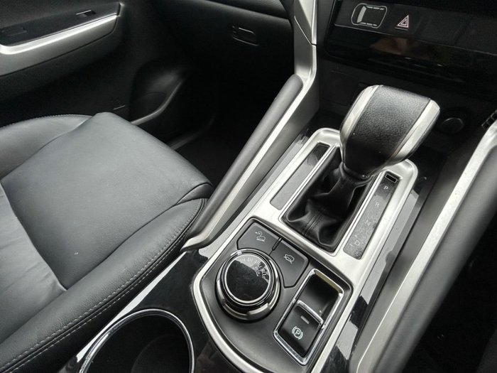 2018 MITSUBISHI PAJERO SPORT GLS