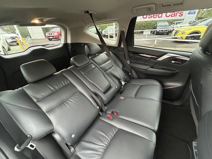 2018 MITSUBISHI PAJERO SPORT GLS