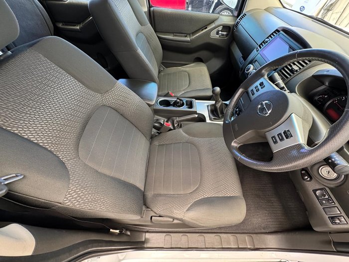 2013 Nissan Navara ST