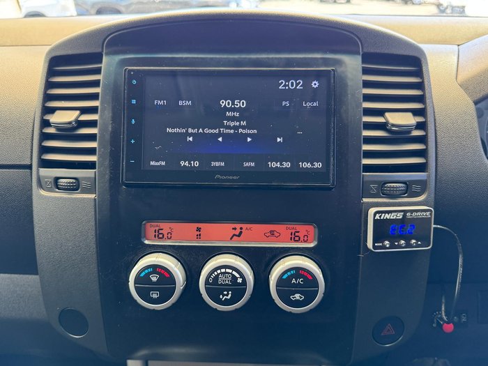 2013 Nissan Navara ST