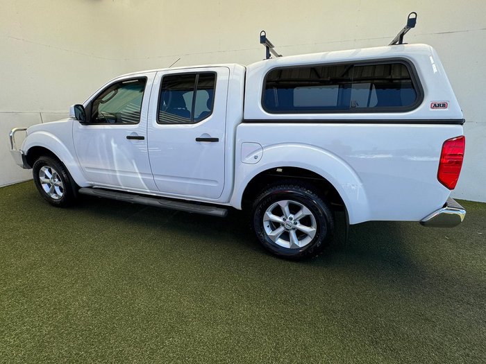 2013 Nissan Navara ST