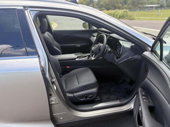 2025 Lexus RX 450h+ Luxury