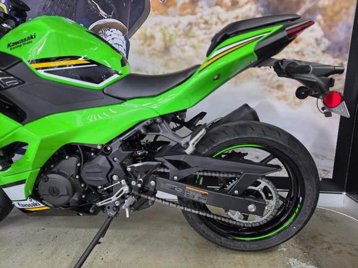 2025 Kawasaki NINJA 500 SE (LAMS) GREEN
