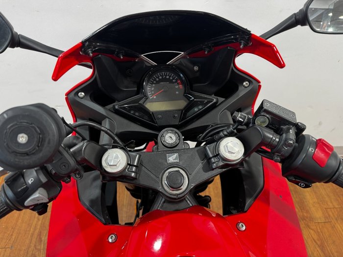 2014 Honda CBR300R (ABS) RED