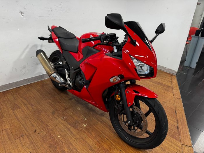 2014 Honda CBR300R (ABS) RED