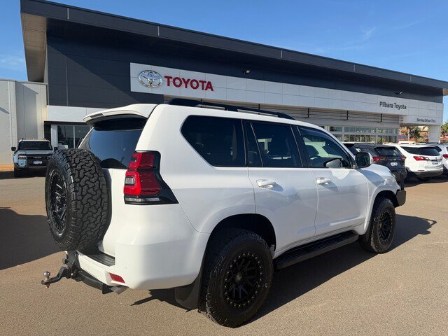 2020 Toyota Prado PRADO DSL WGN AT GXL 4277430 003 Glacier White