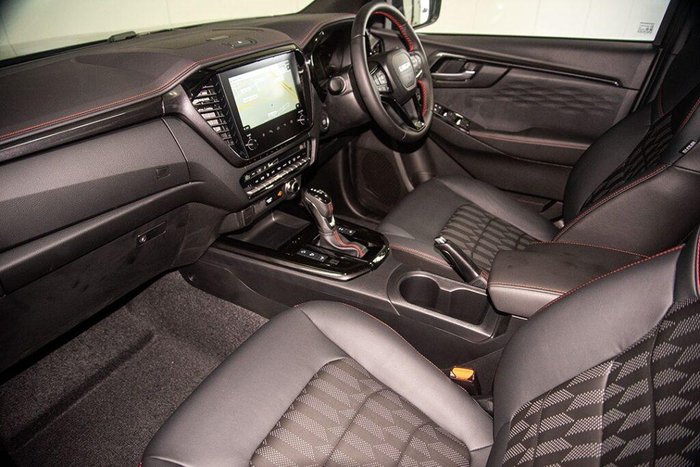 2025 Isuzu D-MAX X-TERRAIN