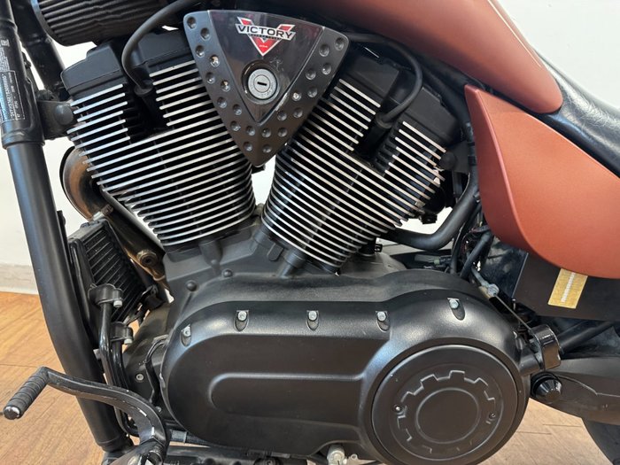 2011 Victory HAMMER BROWN