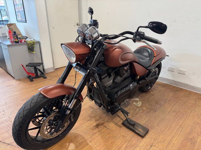 2011 Victory HAMMER BROWN