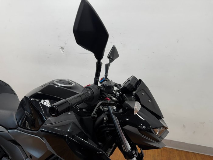 2024 Kawasaki Z500 Black