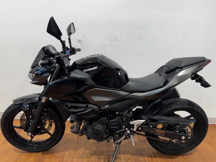 2024 Kawasaki Z500 Black