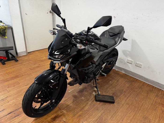 2024 Kawasaki Z500 Black