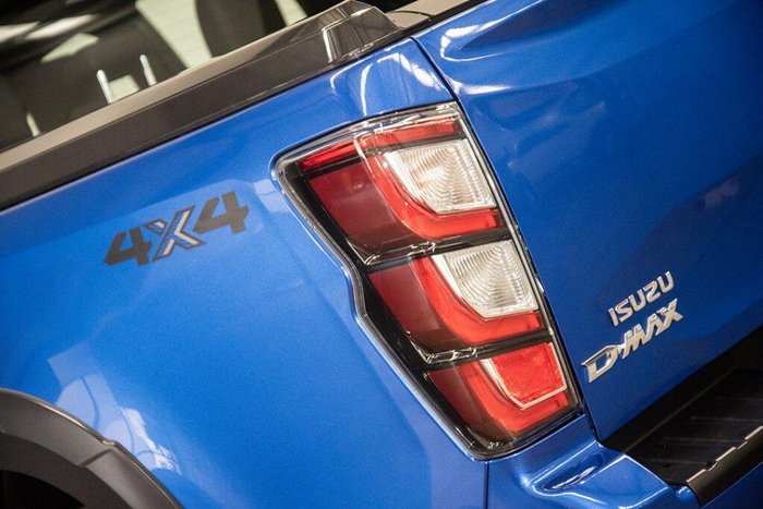 2025 Isuzu D-MAX X-TERRAIN