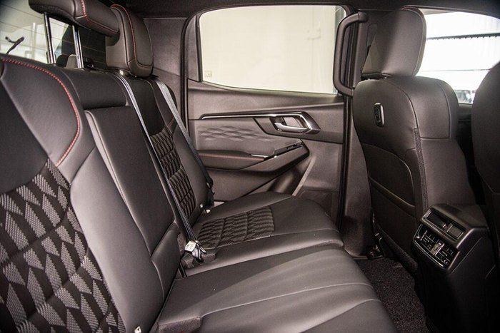 2025 Isuzu D-MAX X-TERRAIN