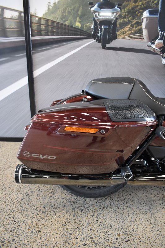 2024 HARLEY-DAVIDSON FLTRXSTSE CVO RD GLIDE ST 121 BRONZE ARMOR