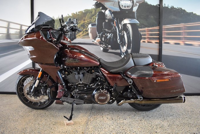 2024 HARLEY-DAVIDSON FLTRXSTSE CVO RD GLIDE ST 121 BRONZE ARMOR