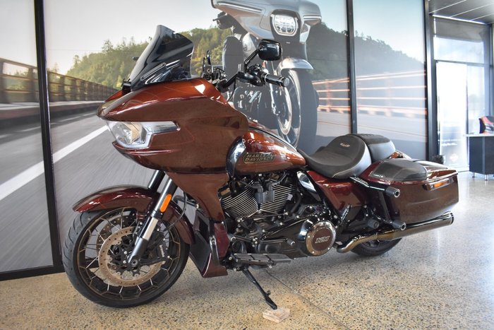 2024 HARLEY-DAVIDSON FLTRXSTSE CVO RD GLIDE ST 121 BRONZE ARMOR