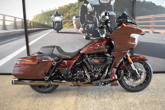 2024 HARLEY-DAVIDSON FLTRXSTSE CVO RD GLIDE ST 121 BRONZE ARMOR