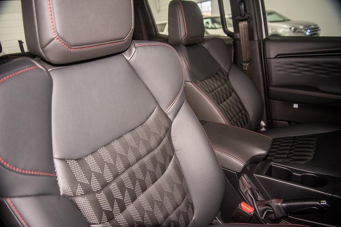 2025 Isuzu D-MAX X-TERRAIN