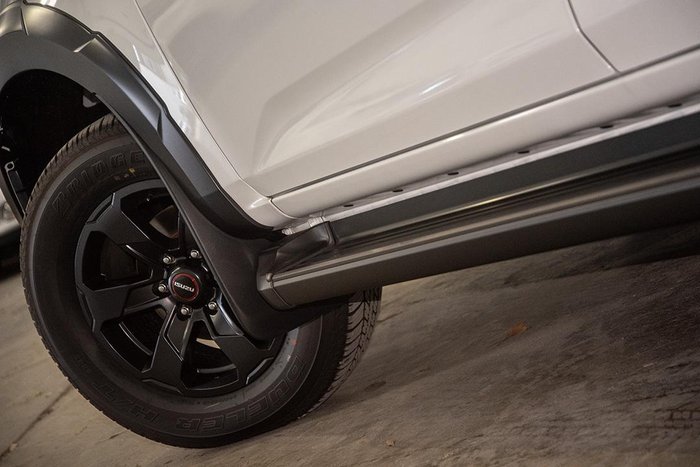 2025 Isuzu D-MAX X-TERRAIN