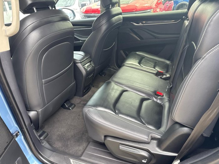 2022 LDV D90 Executive