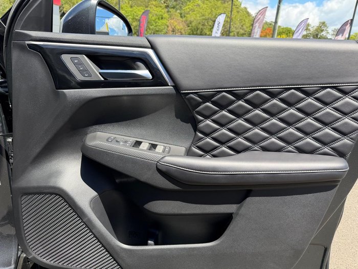 2024 Mitsubishi Outlander PHEV Exceed