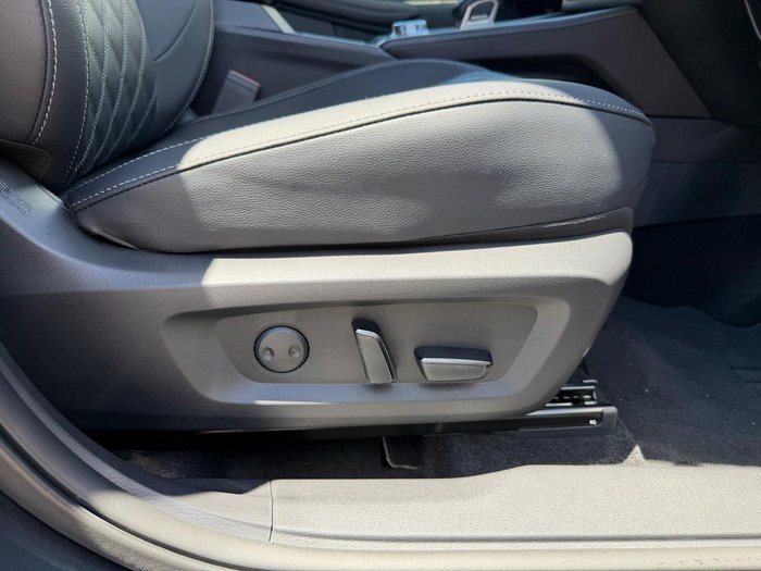 2024 Mitsubishi Outlander PHEV Exceed