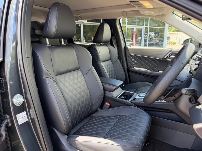 2024 Mitsubishi Outlander PHEV Exceed