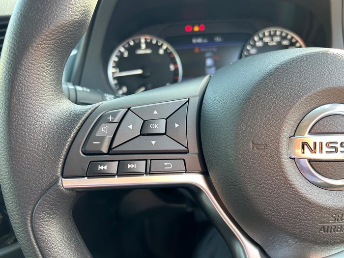 2024 Nissan Navara SL