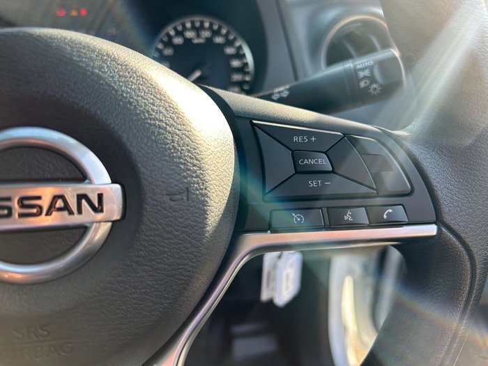 2024 Nissan Navara SL