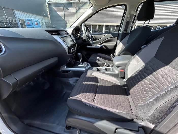 2024 Nissan Navara SL